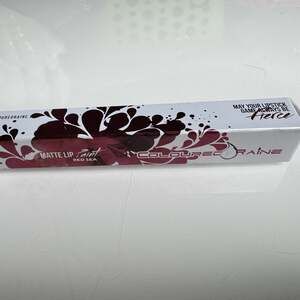 Coloured Raine Matte Liquid Lipstick 24-Seven ( Red Sea )